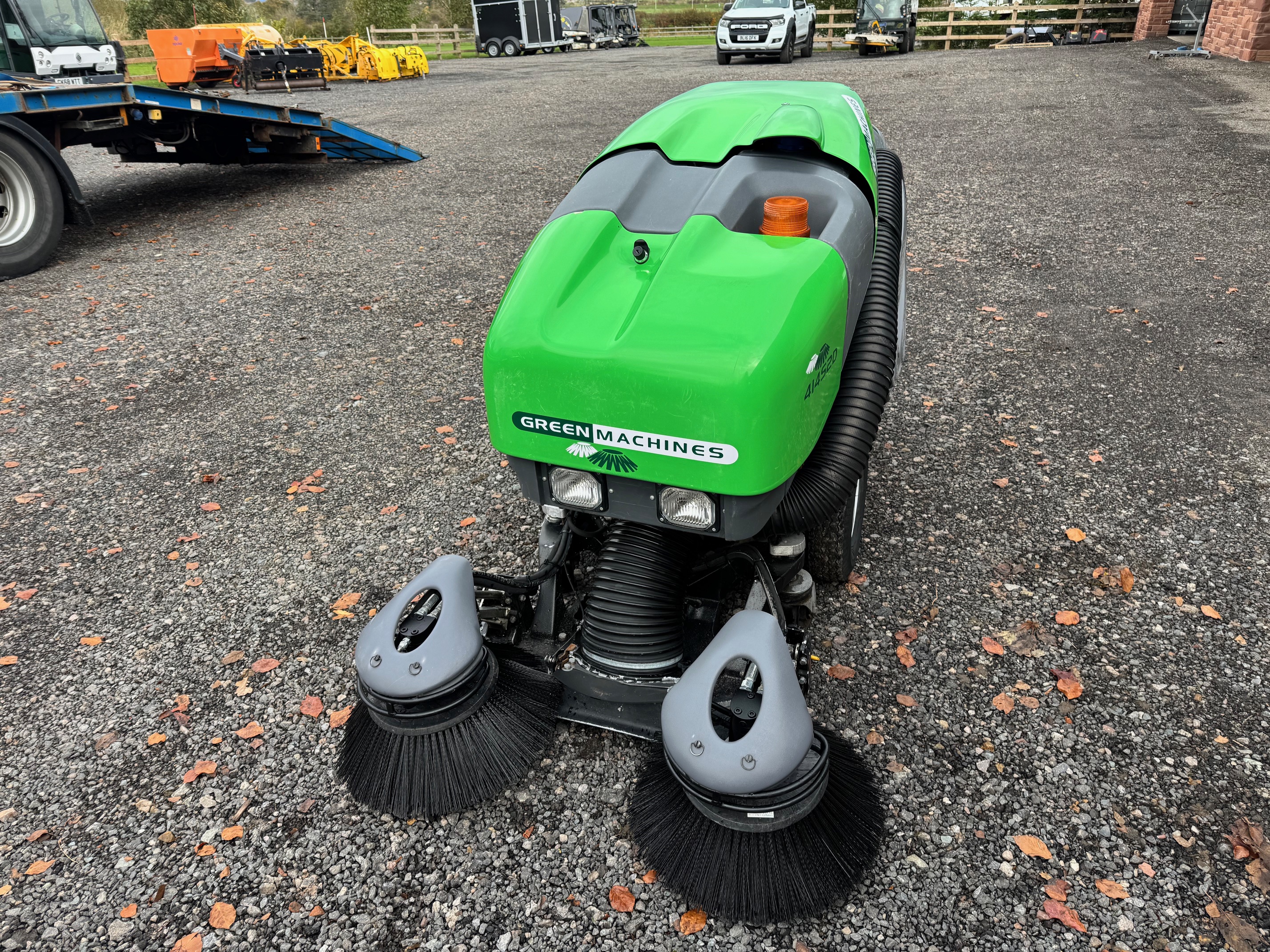 Tennant Green Machine 414S2D Road Sweeper / 2021 Model