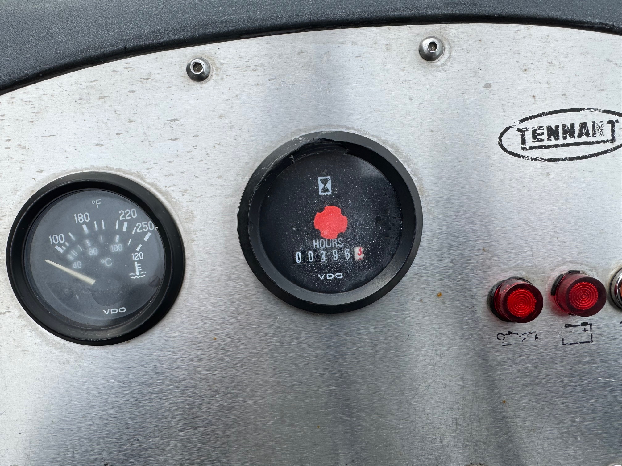 Tennant Green Machine 414S2D Road Sweeper / 2021 Model