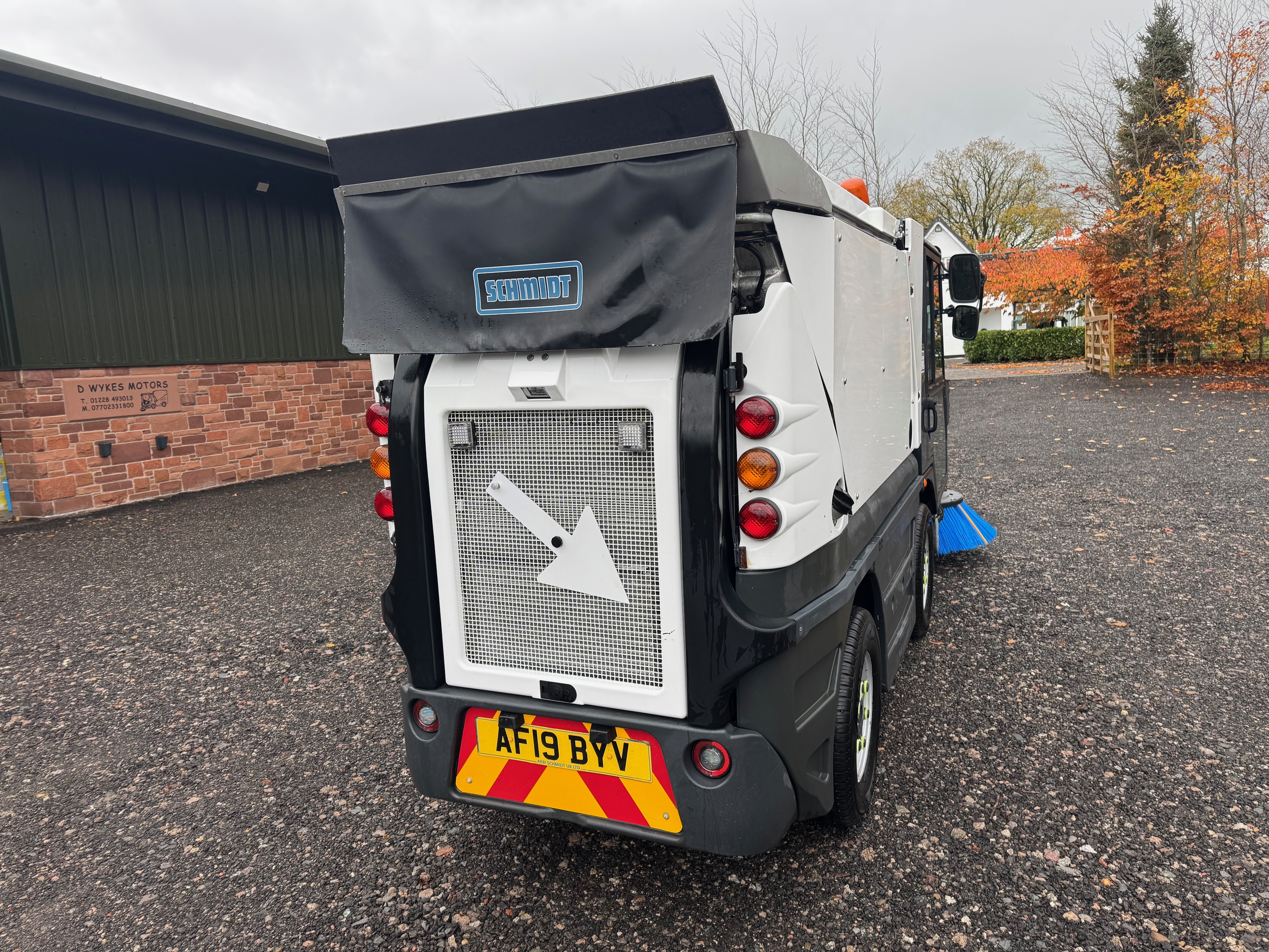 Schmidt Swingo 200+ Road Sweeper / Pressure Washer