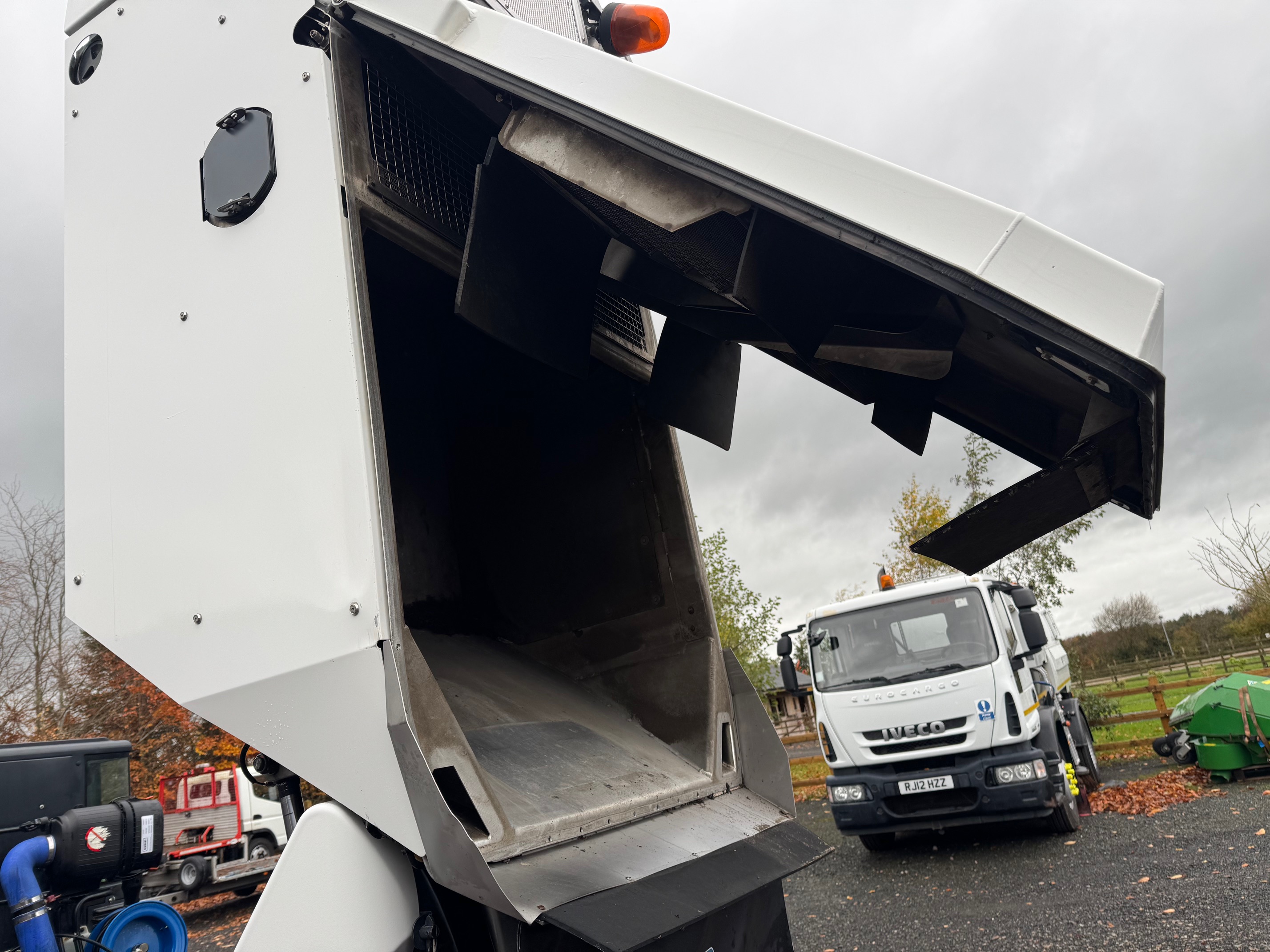 Schmidt Swingo 200+ Road Sweeper / Pressure Washer