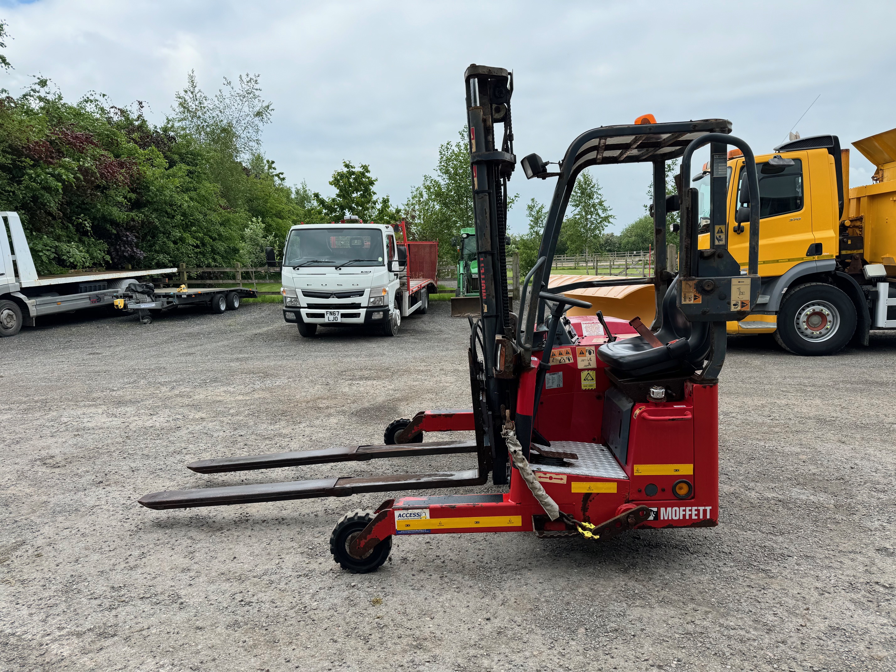 Moffett Mounty M4 Forklift Truck