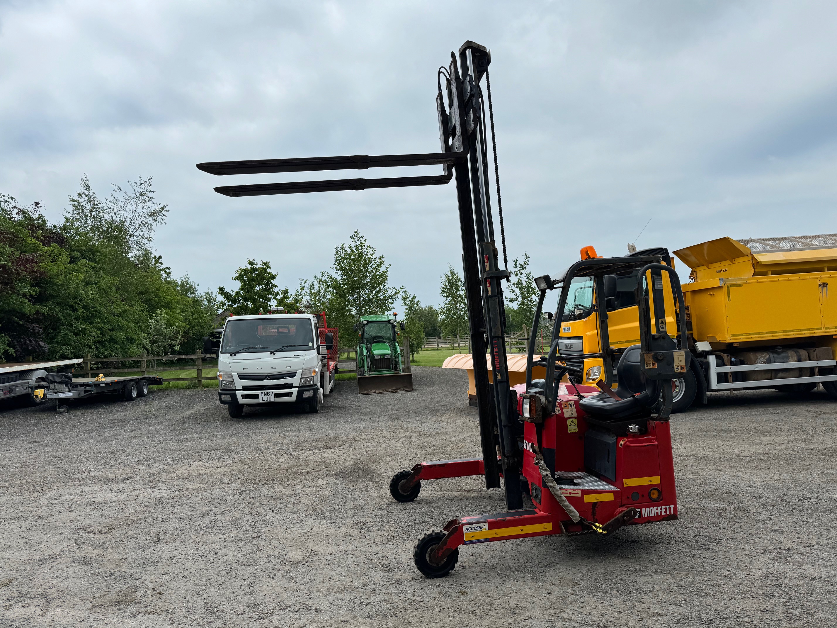 Moffett Mounty M4 Forklift Truck