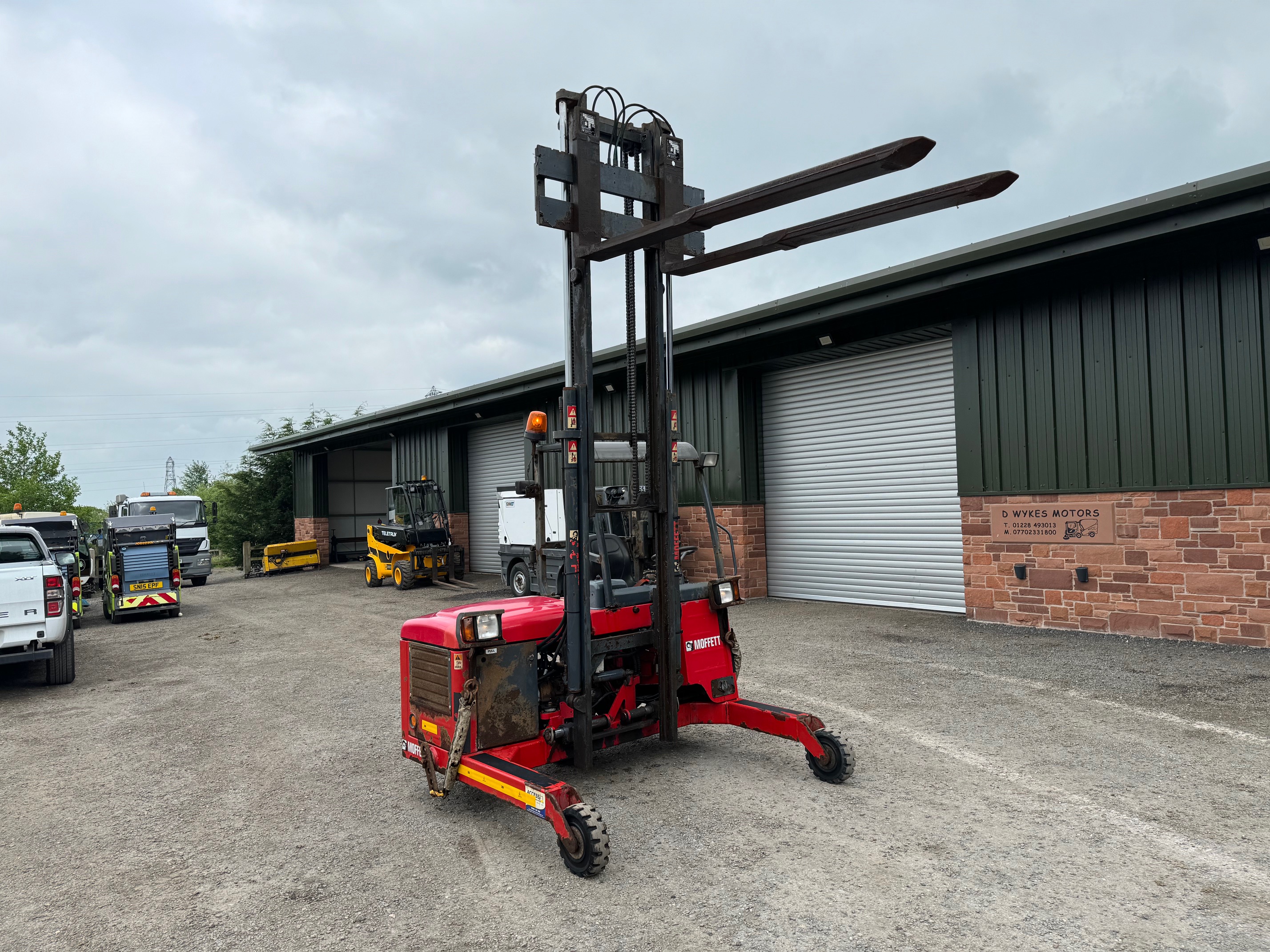 Moffett Mounty M4 Forklift Truck