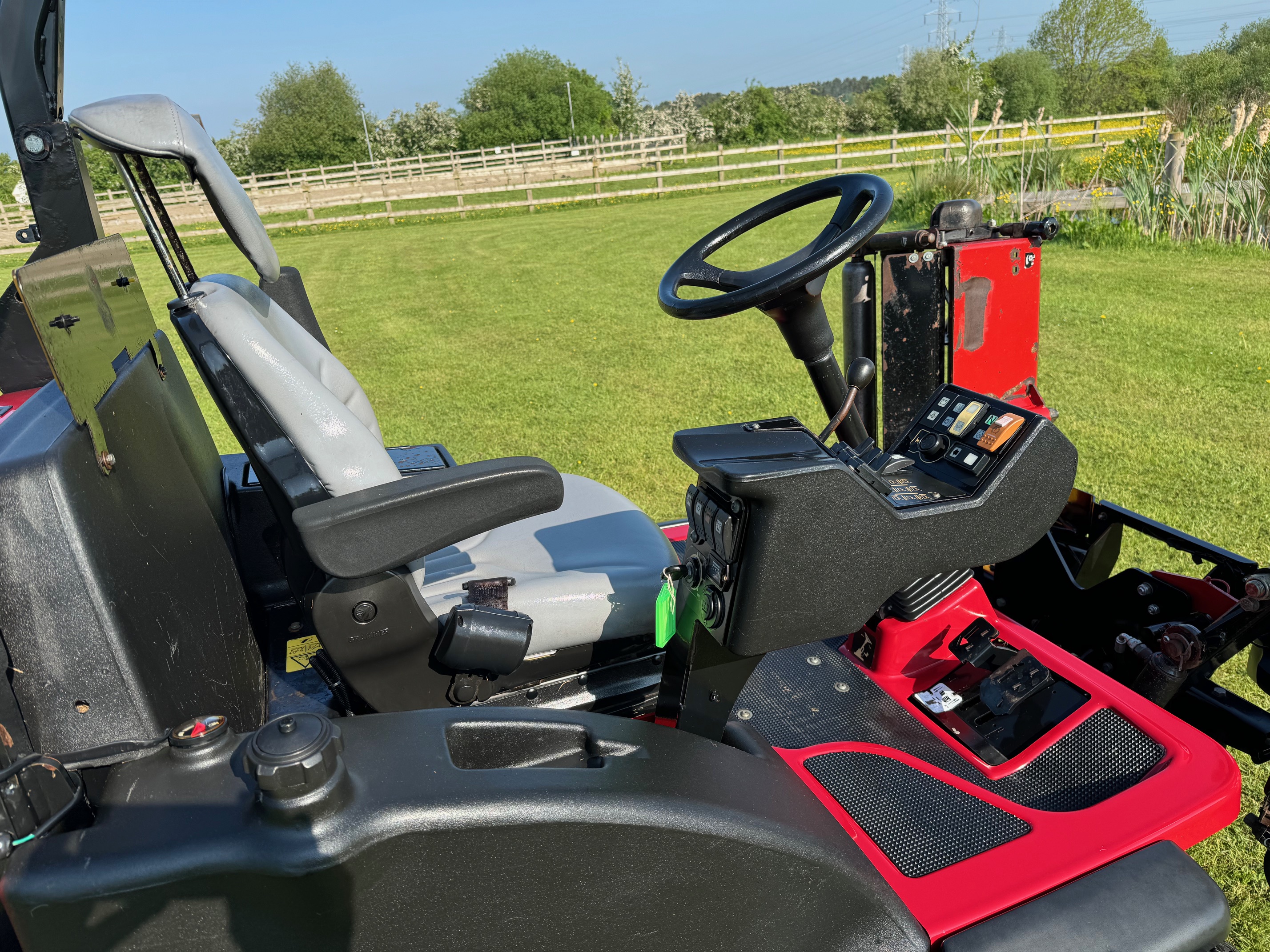 Toro LT3340 Mower