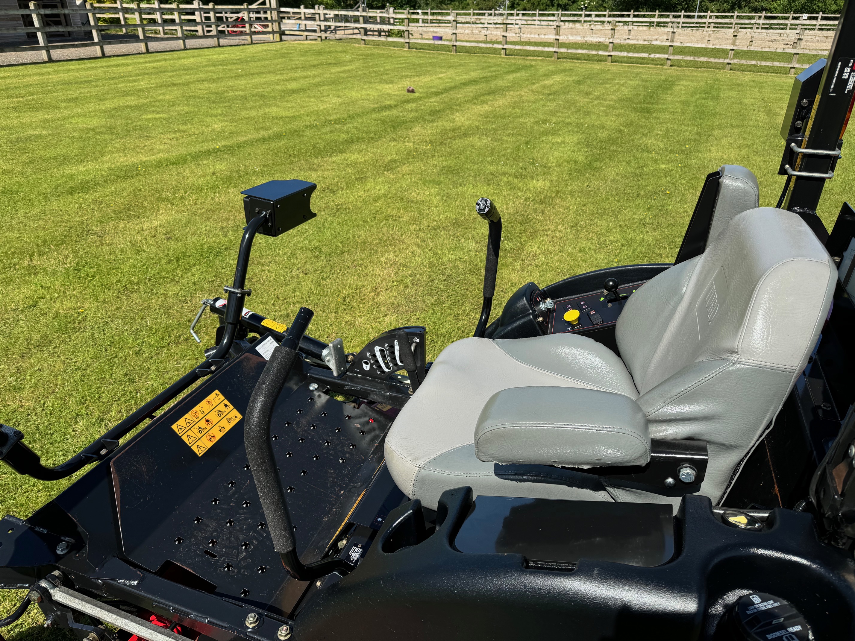 Toro groundmaster 7210 zero turn mower