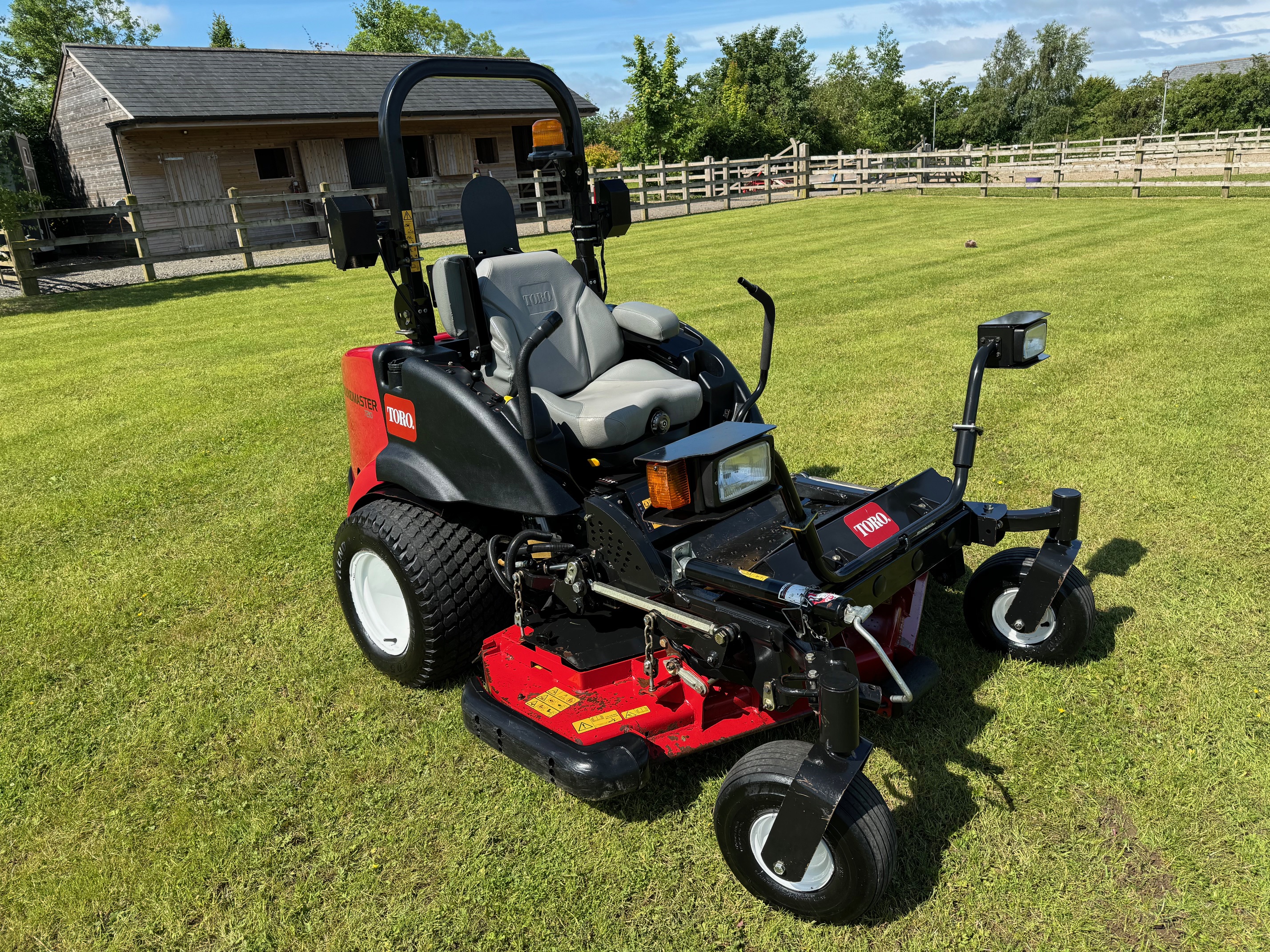 Toro groundmaster 7210 zero turn mower