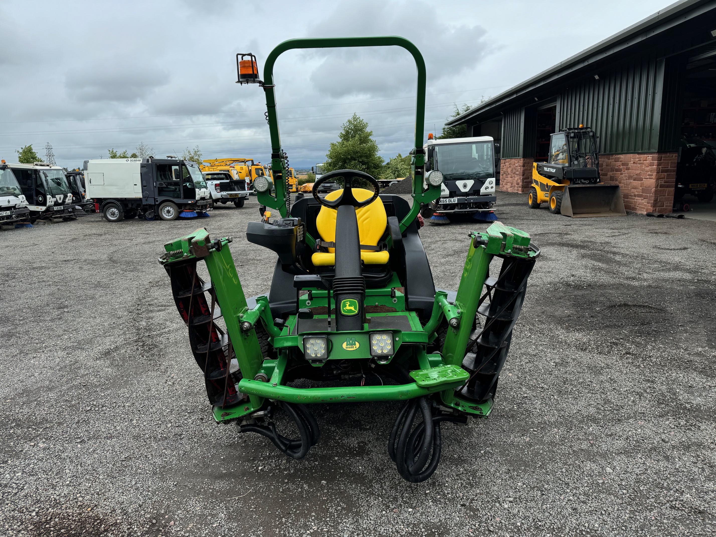 John Deere 8400 Commercial Mower