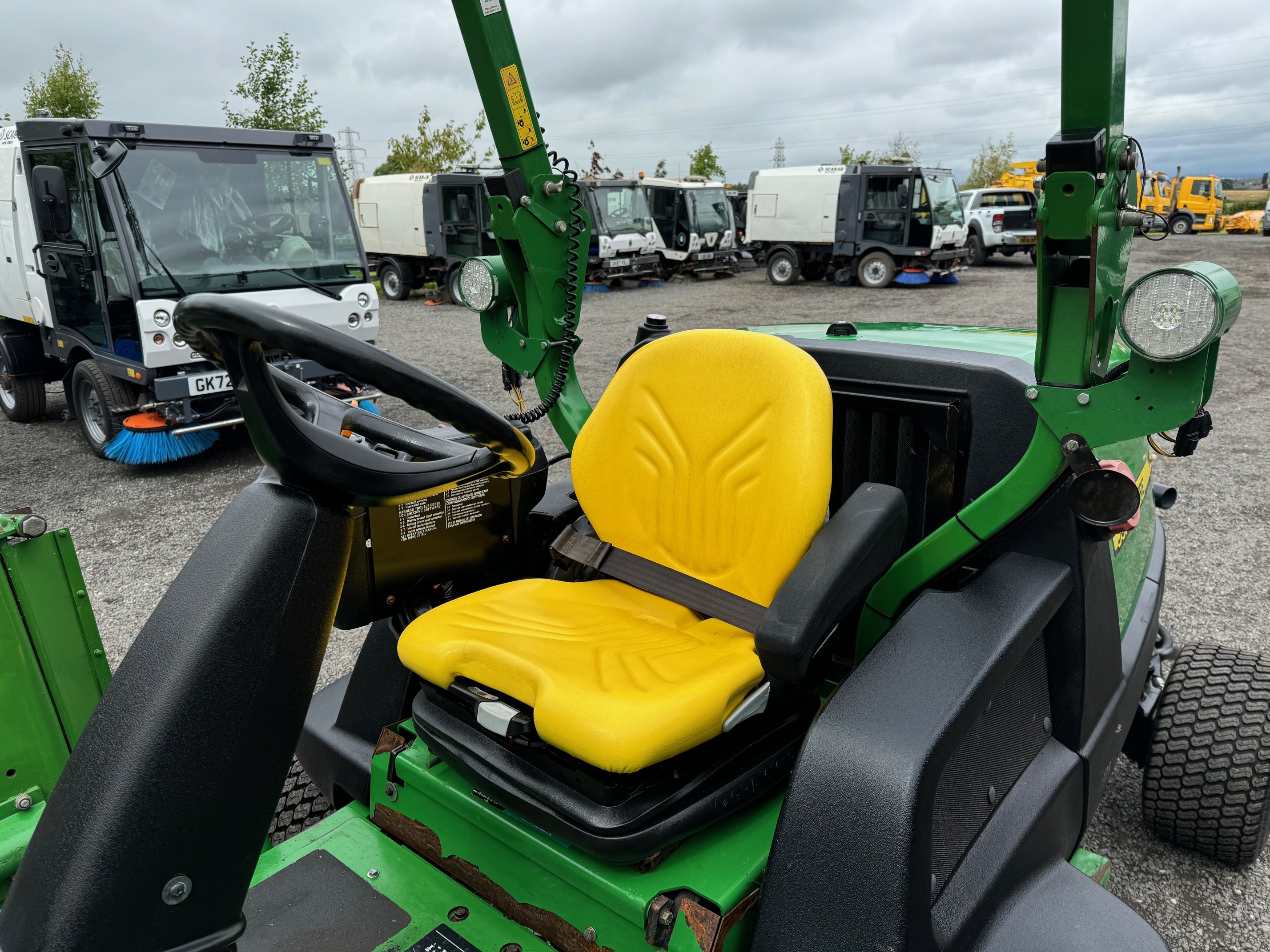 John Deere 8400 Commercial Mower