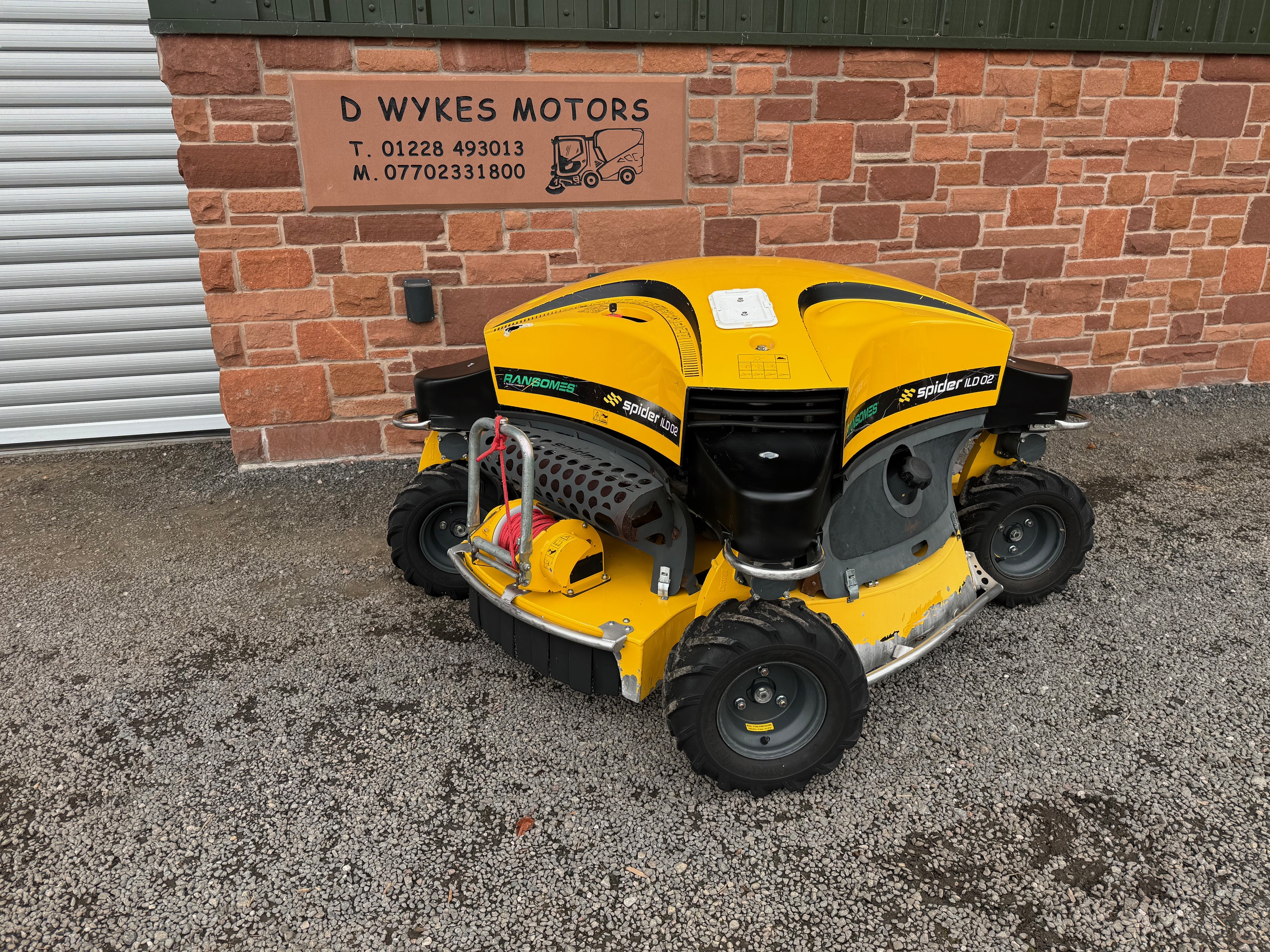 Ransomes spider ild02 remote control bank mower 