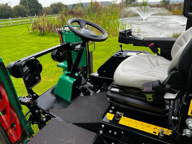 Ransomes parkway 3 mower / 2018 model