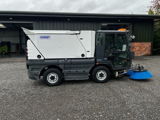 Schmidt Swing Road Sweeper / Euro 6 - Pressure Washer