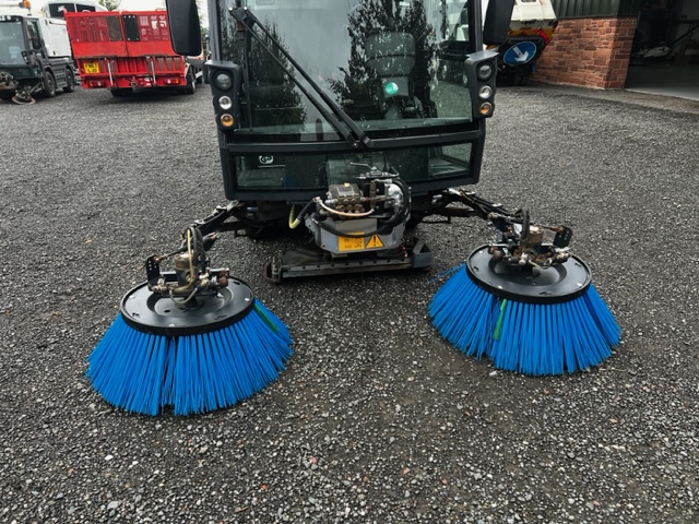 Schmidt Swing Road Sweeper / Euro 6 - Pressure Washer