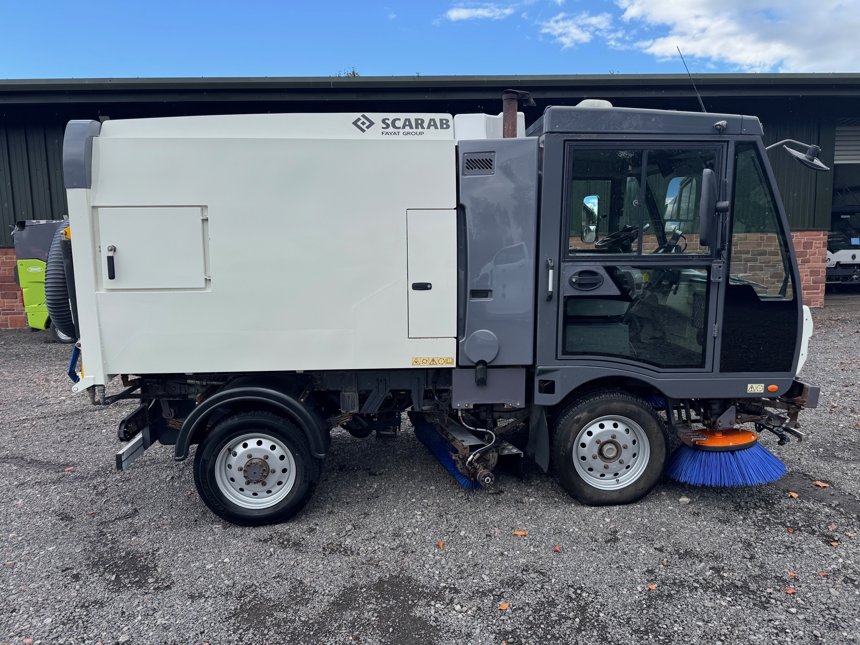 Scarab M25H road sweeper / Pressure Washer - Wonder Hose
