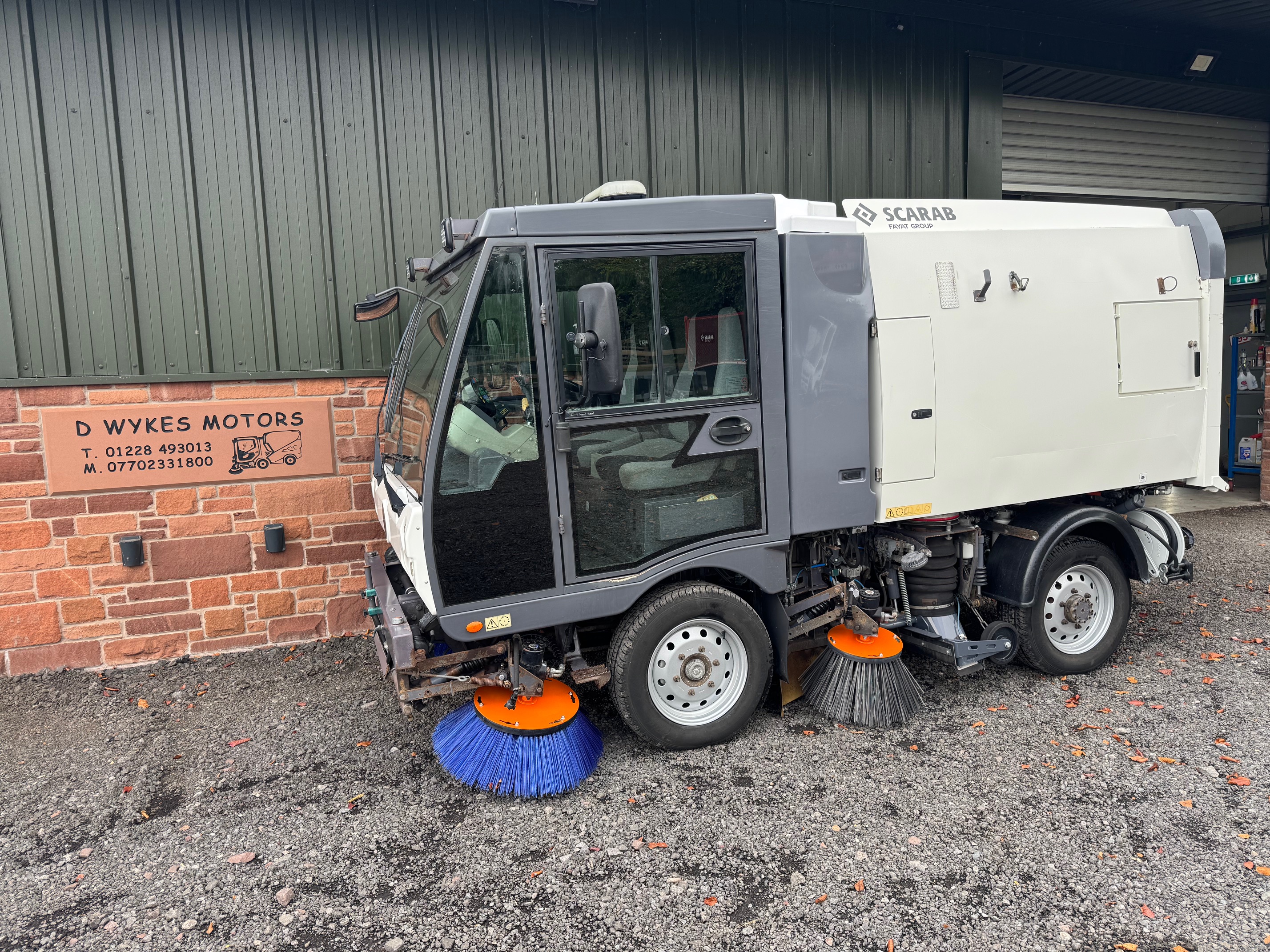 Scarab M25H road sweeper / Pressure Washer - Wonder Hose