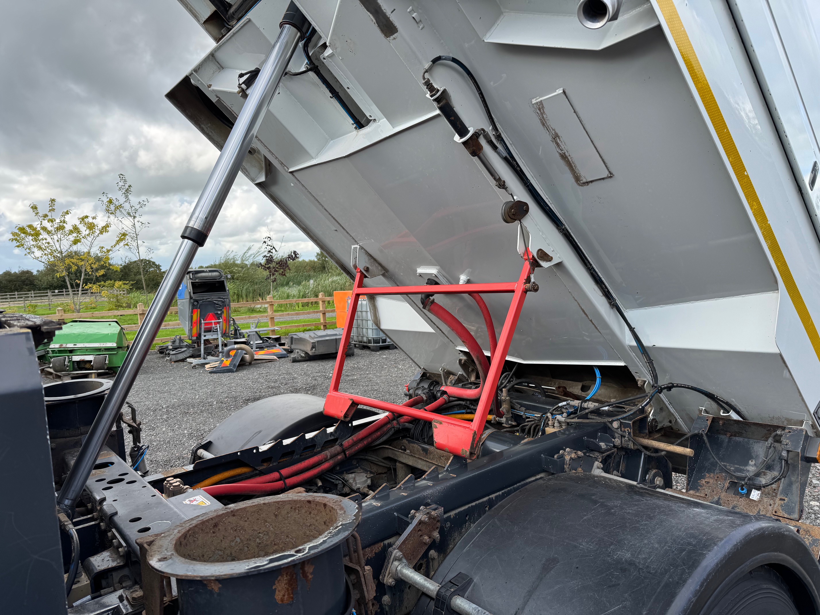 Iveco Johnston VT650 Road Sweeper / Bucher